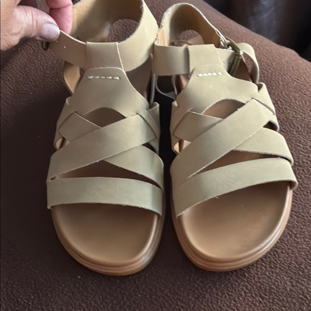 Women's Tan Sandals